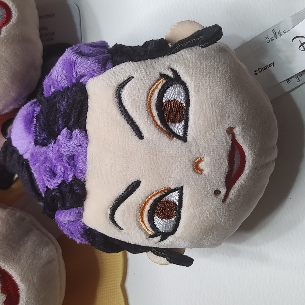 Hocus Pocus Sanderson Sisters Plush Clips - Picture 4 of 6
